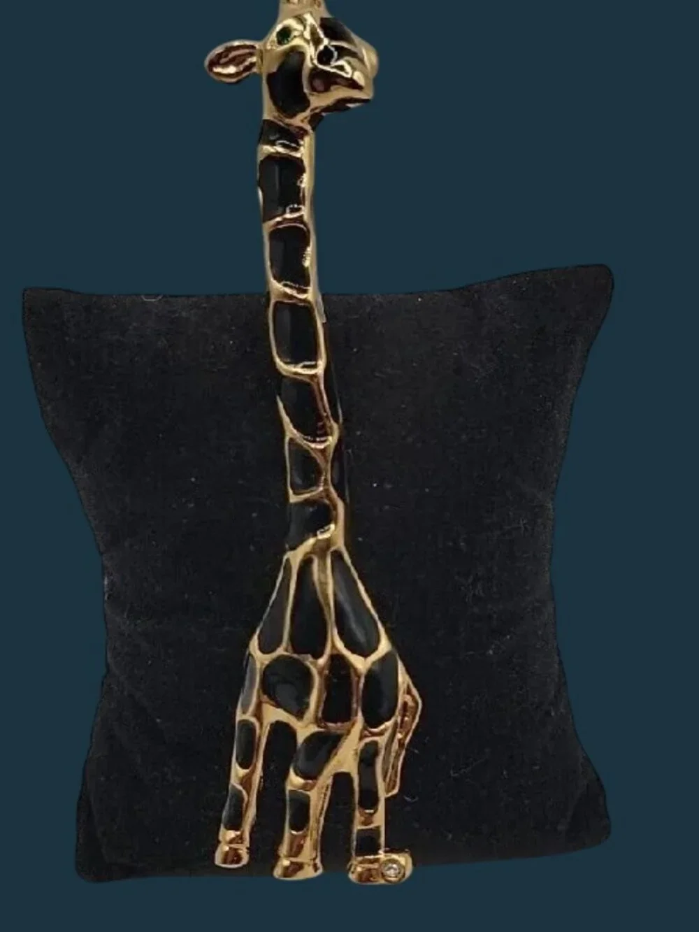 Unbranded elegant giraffe